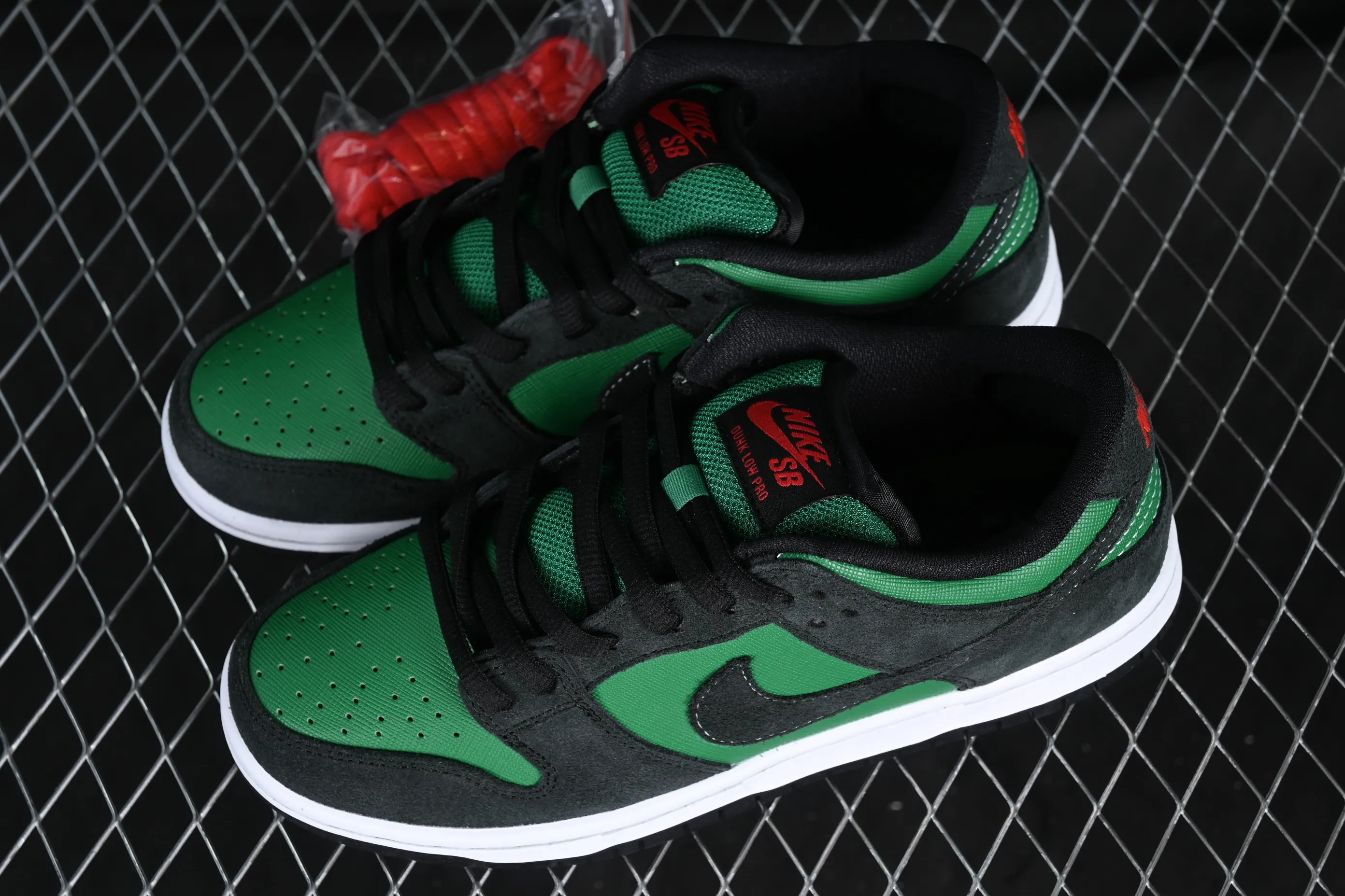 All categories Nk SB Dunk series Nk SB Dunk Low low-top sneakers Nk SB Dunk Low Prm SB smashed backboard fashion casual sneakers 313170-306